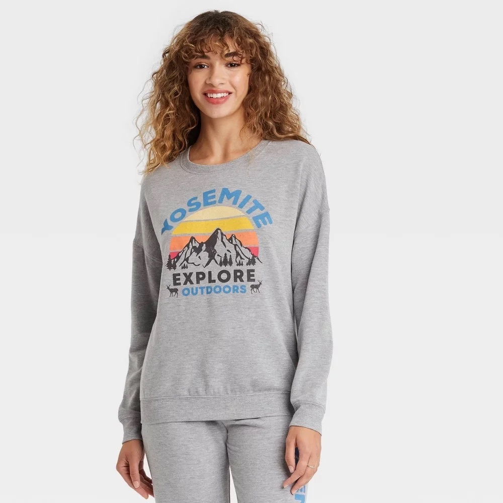XL Zoe + Liv sweatshirt SOFT